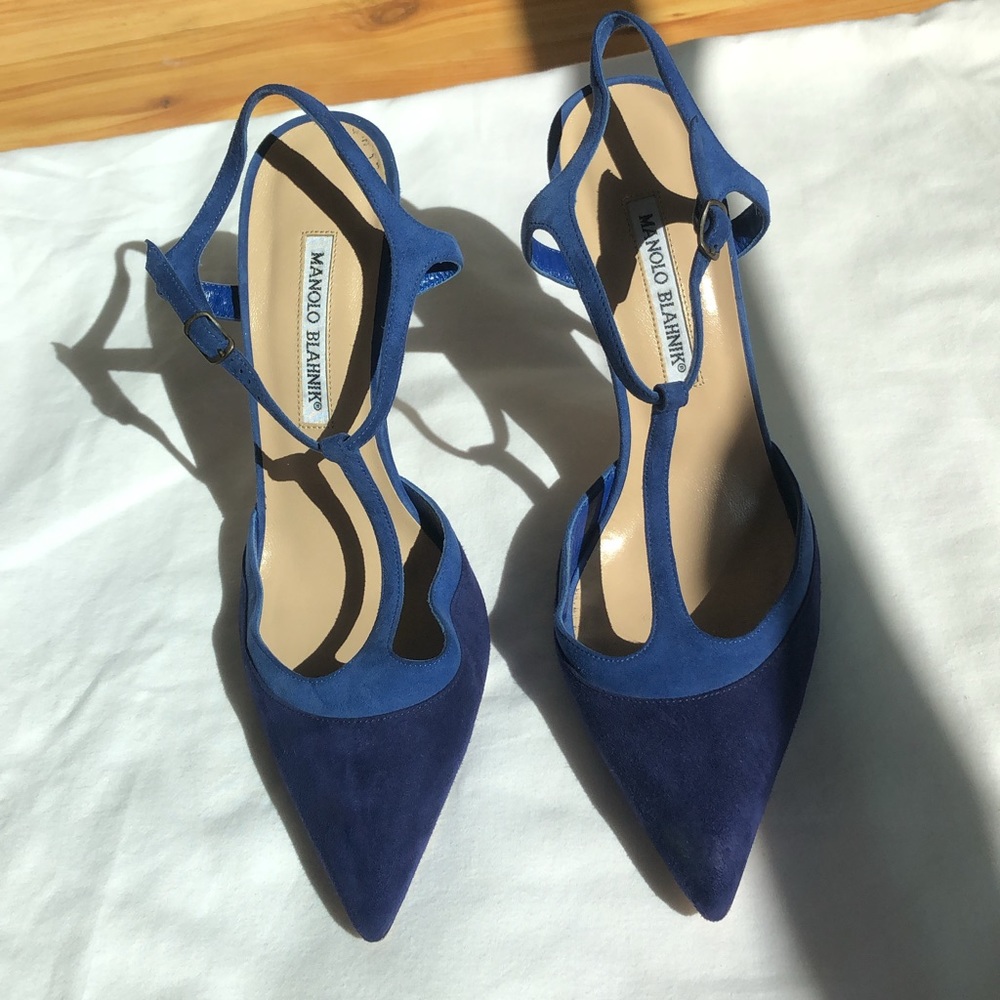 Manolo Blahnik Suede Two-Toned Blue Heels